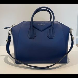 Givenchy Antigona Medium - Blu